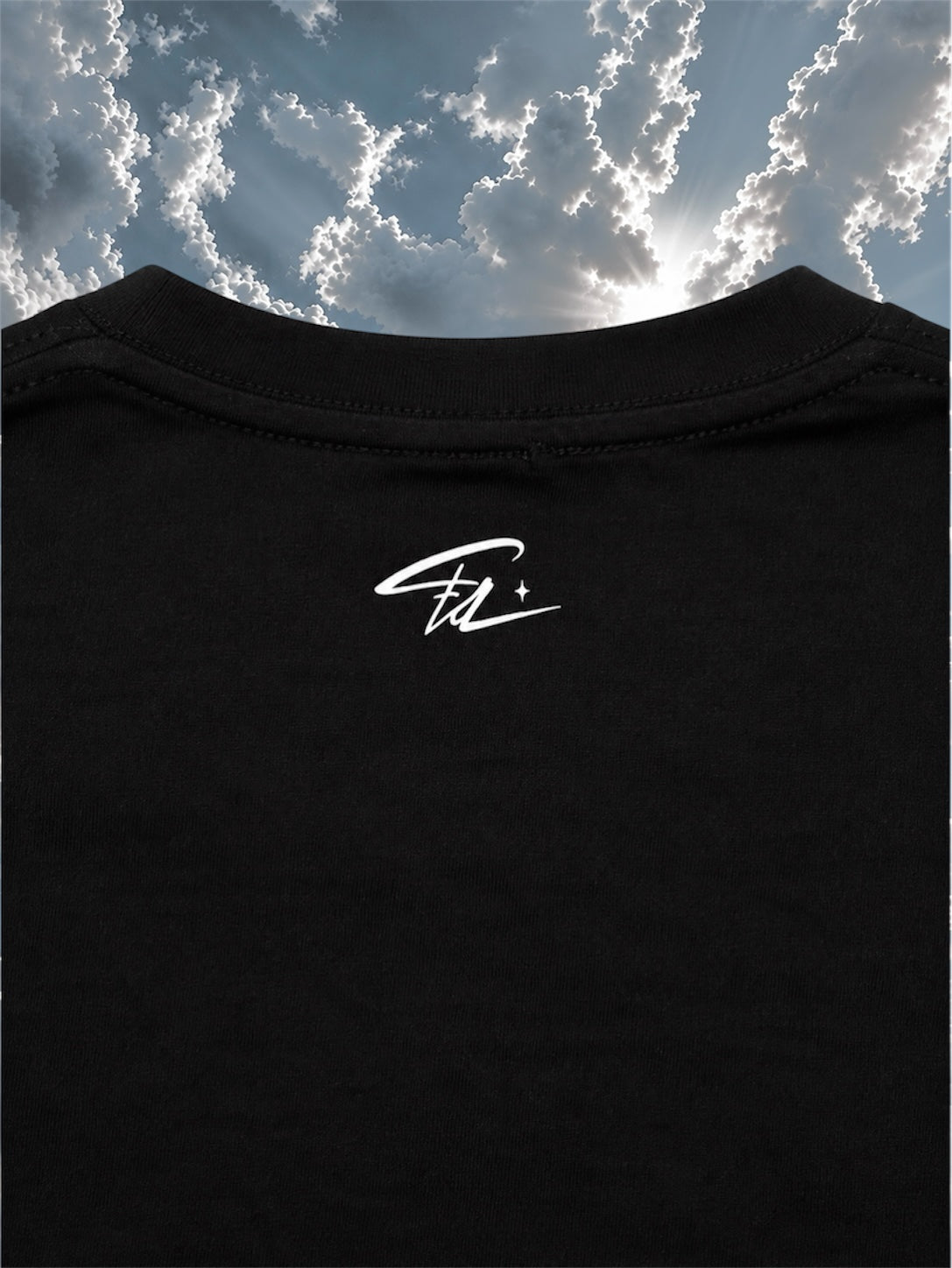 POLERA 𝗕𝗔𝗦𝗜𝗖 𝗣𝗥𝗘𝗠𝗜𝗨𝗠 - BLACK